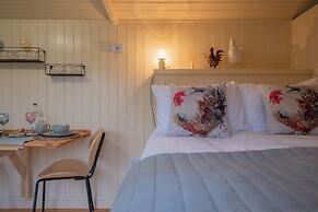 Shepherdshut-cotswolds-petfriendly-woodburner