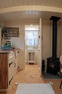 Shepherdshut-cotswolds-petfriendly-woodburner