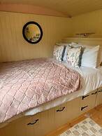 Shepherdshut-cotswolds-petfriendly-woodburner