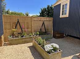 Shepherdshut-cotswolds-petfriendly-woodburner
