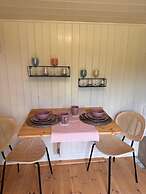 Shepherdshut-cotswolds-petfriendly-woodburner