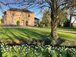 Shepherdshut-cotswolds-petfriendly-woodburner