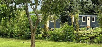 Shepherdshut-cotswolds-petfriendly-woodburner