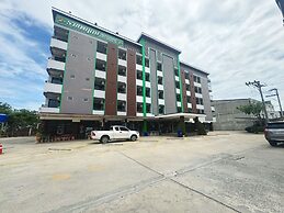 OYO 75506 Ratchapruek Apartment Suphanburi