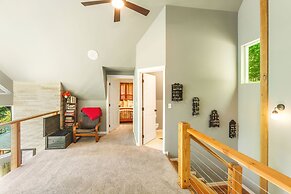 Yellow Tail Cabin in Hoodsport