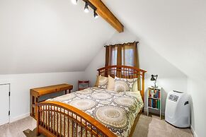 Yellow Tail Cabin in Hoodsport