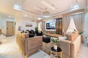 Luxury Lagos Apartment With 3 Bedrooms