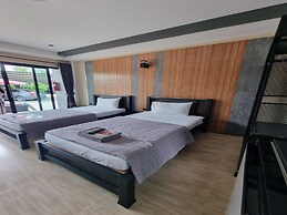 Ratchapruek DC Resort Angthong