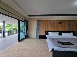 Ratchapruek DC Resort Angthong