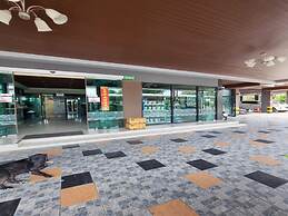 Ratchapruek DC Resort Angthong