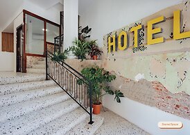 Hotel Robson