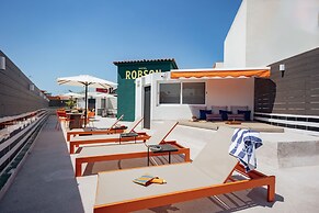 Hotel Robson