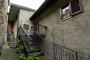 Un Balcone sul Lago by Wonderful Italy