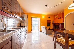 Un Balcone sul Lago by Wonderful Italy