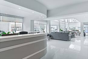 Gallery Central Piraeus Port