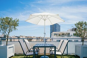 Gallery Central Piraeus Port