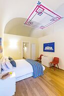 Apartment in the Heart of Nightlife