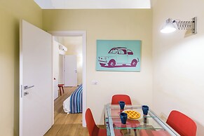 Apartment in the Heart of Nightlife