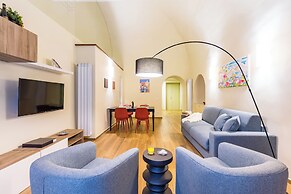 Apartment in the Heart of Nightlife