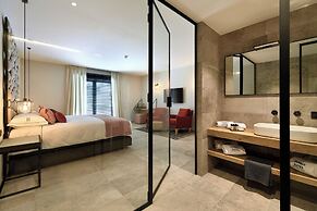 Luxury Villa Retreat at Durbuy Suites for 12 Pers