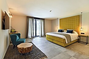 Luxury Villa Retreat at Durbuy Suites for 12 Pers