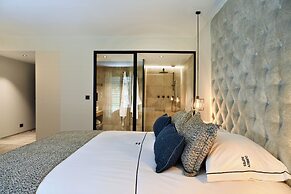 Luxury Villa Retreat at Durbuy Suites for 12 Pers