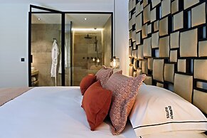 Luxury Villa Retreat at Durbuy Suites for 12 Pers