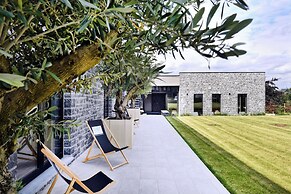 Luxury Villa Retreat at Durbuy Suites for 12 Pers