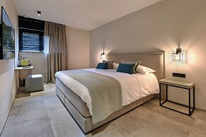 Luxury Villa Retreat at Durbuy Suites for 12 Pers