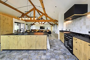 Luxury Villa Retreat at Durbuy Suites for 12 Pers