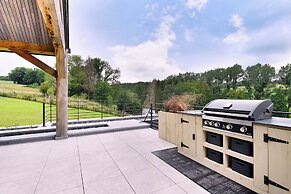 Luxury Villa Retreat at Durbuy Suites for 12 Pers