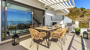 Top-floor Apartment With Pool Ref 20