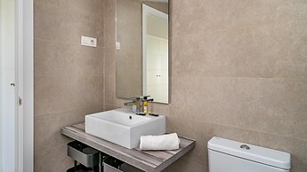 Top-floor Apartment With Pool Ref 20