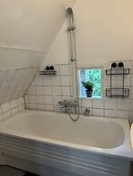 Stockholm - 5-beds - Sleeps 12 - Garden