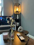 Luton City Apartment Retreat