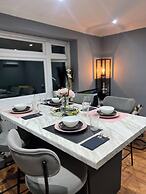 Luton City Apartment Retreat