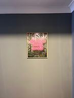 Luton City Apartment Retreat