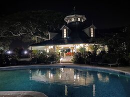 The Royal Hotel
