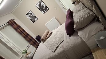 3 bed Cozy Antrim Apartment With Great Views