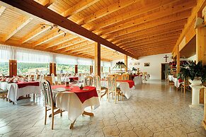 Waldhotel Auerhahn Bed & Breakfast
