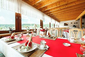 Waldhotel Auerhahn Bed & Breakfast