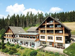 Waldhotel Auerhahn Bed & Breakfast