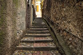 Santa Chiara Apartment