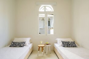 ALASI NEW Hotel - Private Jacuzzi Suites