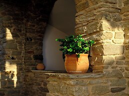 ALASI NEW Hotel - Private Jacuzzi Suites