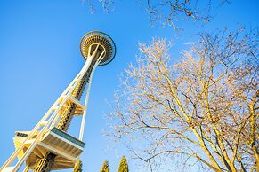 Starlit Cozy Studio with Roof Decks