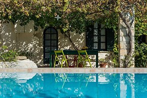 Dream 2 -traditional House With Pool To Share