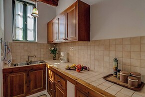 Dream 2 -traditional House With Pool To Share