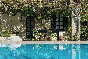 Dream 2 -traditional House With Pool To Share