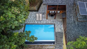 Amã Stays & Trails The Malarbar Villa Iris, Kozhikode